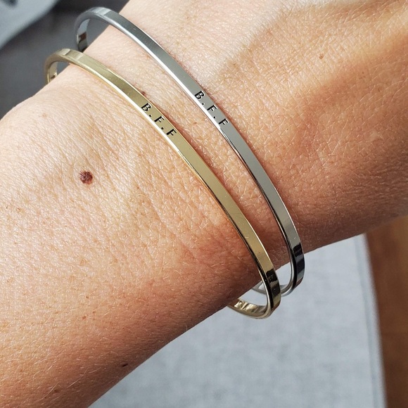 Silver B.F.F stamped bracelet - Picture 4 of 7